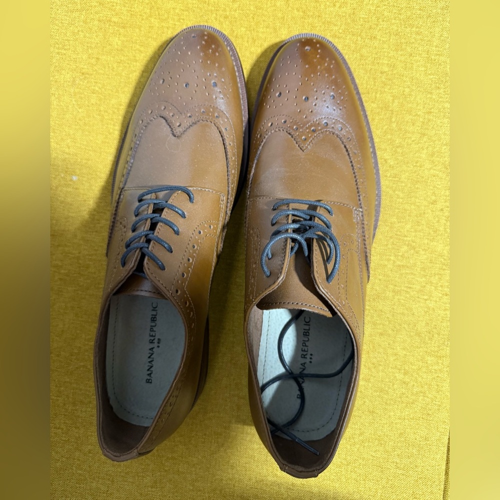 Banana Republic Brogue Oxford Shoes, Brown, 9.5 - Picture 2 of 8